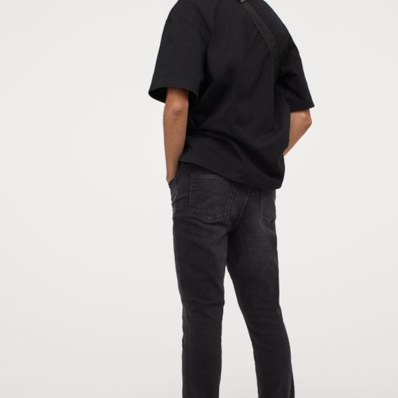 New H&M Premium Freefit® Skinny Jeans - Picture 2 of 11
